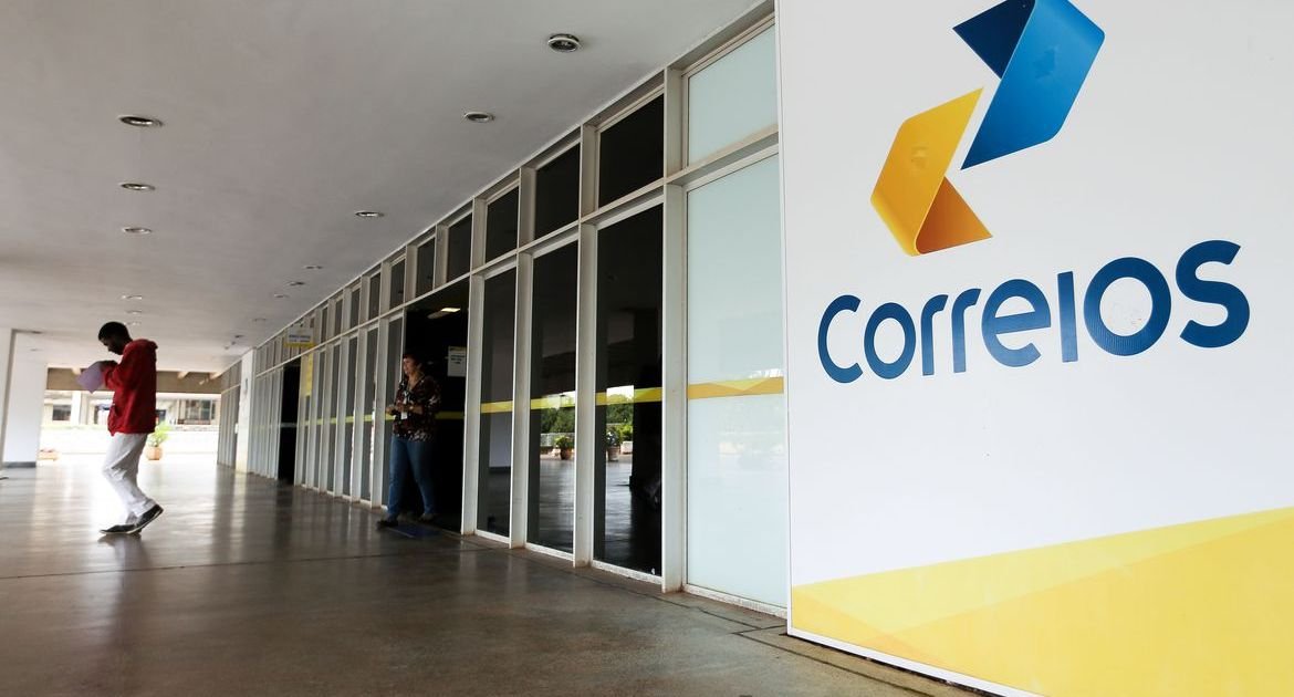 correios:-especialistas-veem-rombo-descontrolado-e-deterioracao-do-servico