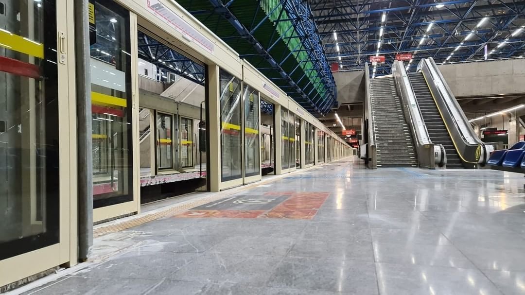 meias,-camisetas,-bones:-metro-de-sp-comecara-a-vender-produtos-licenciados