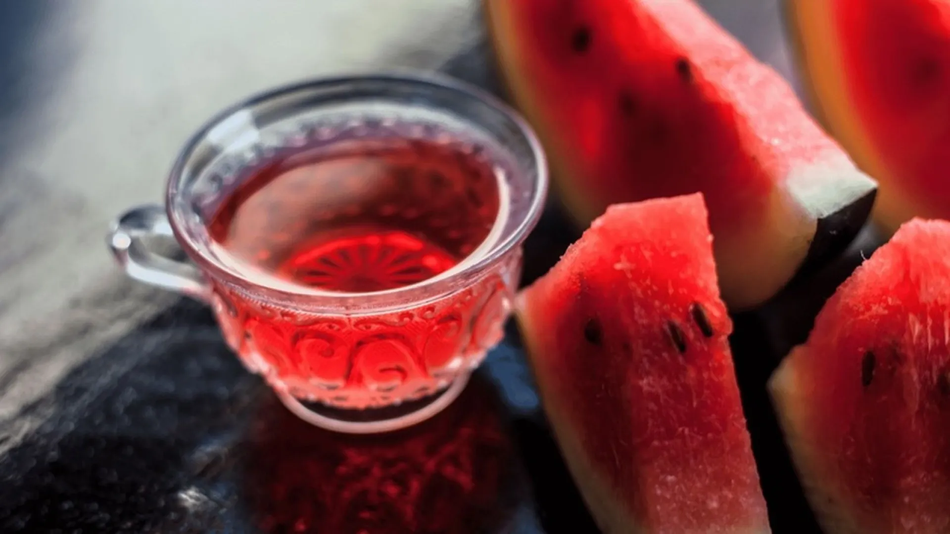 cha-da-casca-de-melancia-ajuda-desintoxicar-e-reforcar-a-imunidade