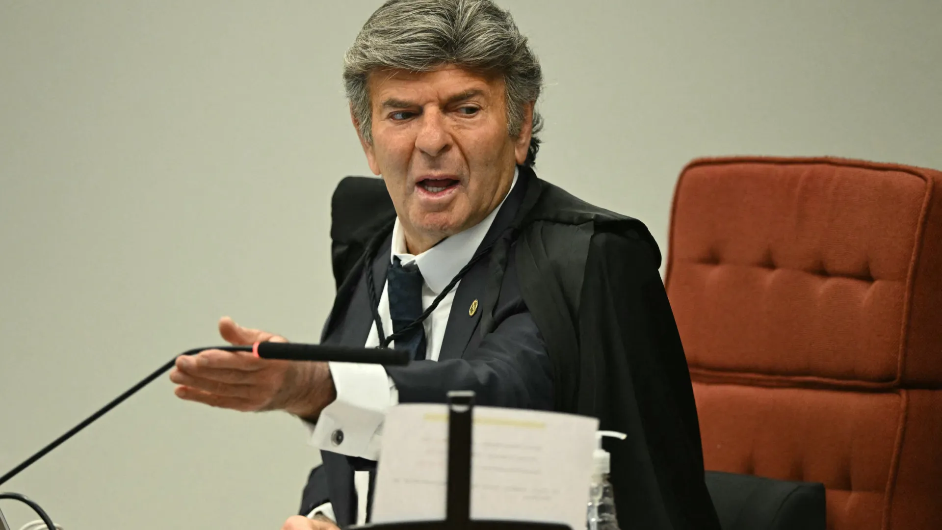 fux-abandonou-plenario-do-stf-durante-criticas-de-gilmar-a-lava-jato