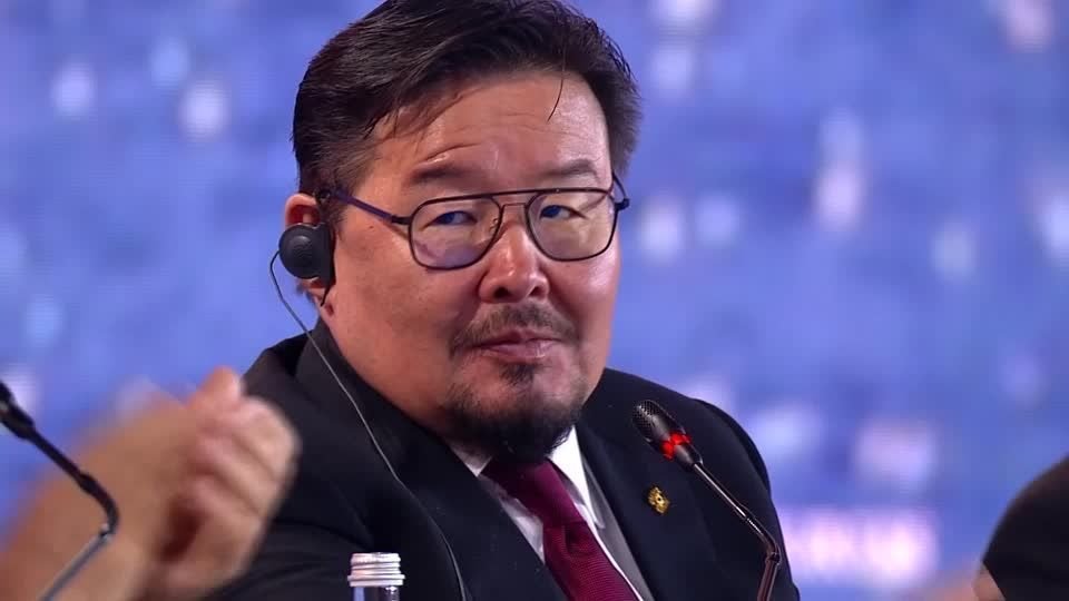 primeiro-ministro-da-mongolia-renuncia-quatro-meses-apos-assumir-o-cargo