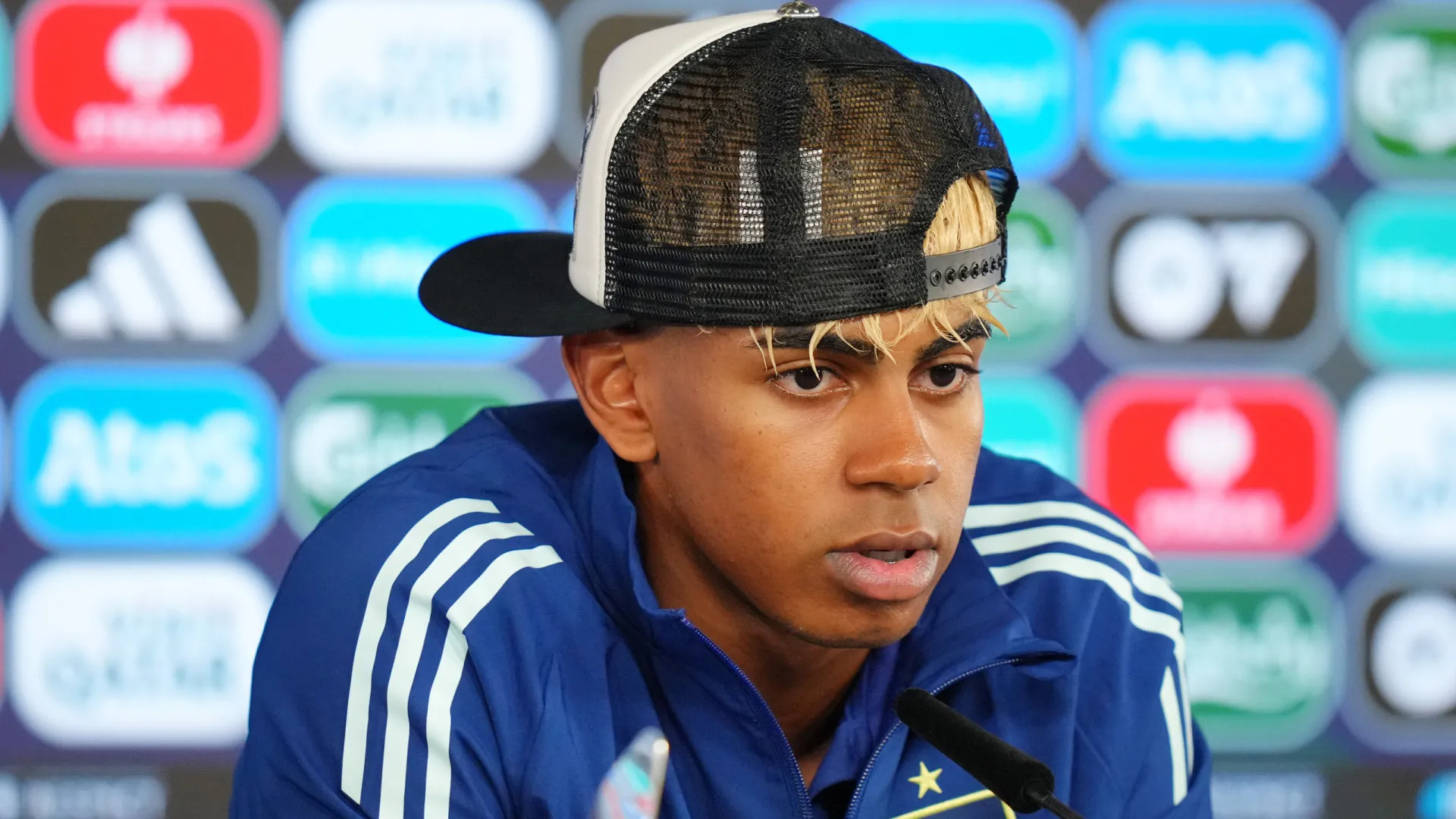 yamal-gera-mal-estar-no-barcelona-apos-atraso-e-quase-punicao,-diz-radio