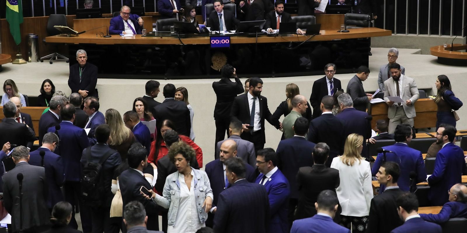 camara-aprova-urgencia-para-votar-direito-a-bagagem-de-mao-gratuita