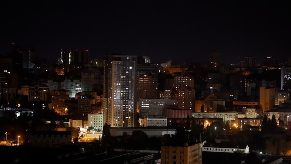 ataques-russos-em-kiev-matam-uma-pessoa-e-provocam-incendios