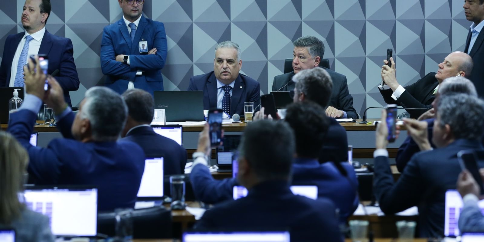 cpmi-do-inss-ouve-ex-procurador-do-inss-que-recebeu-quase-r$12-milhoes