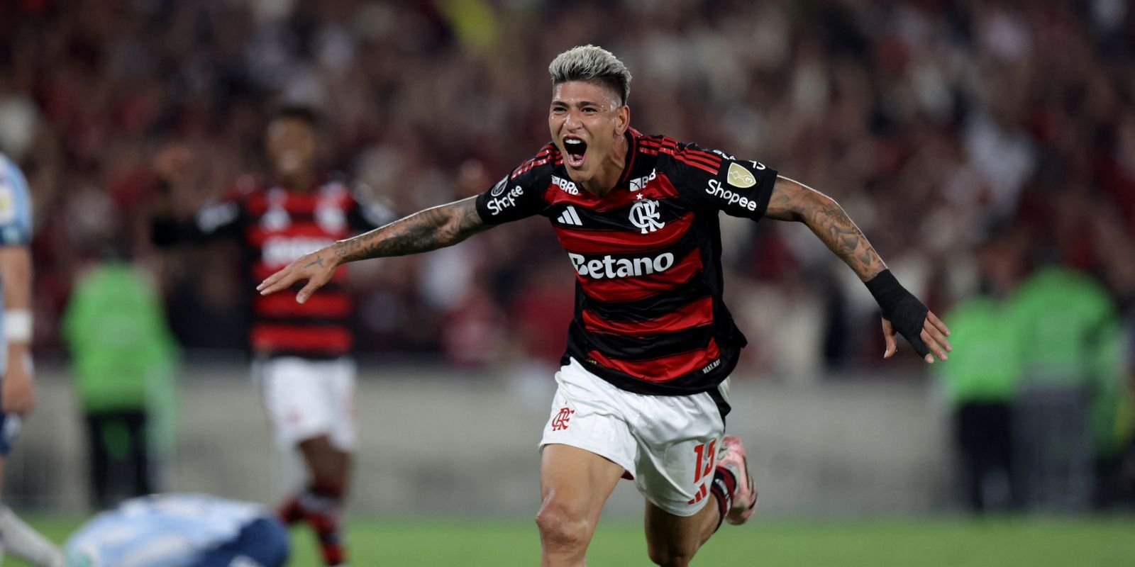 carrascal-decide-e-flamengo-fica-em-vantagem-na-semi-da-libertadores