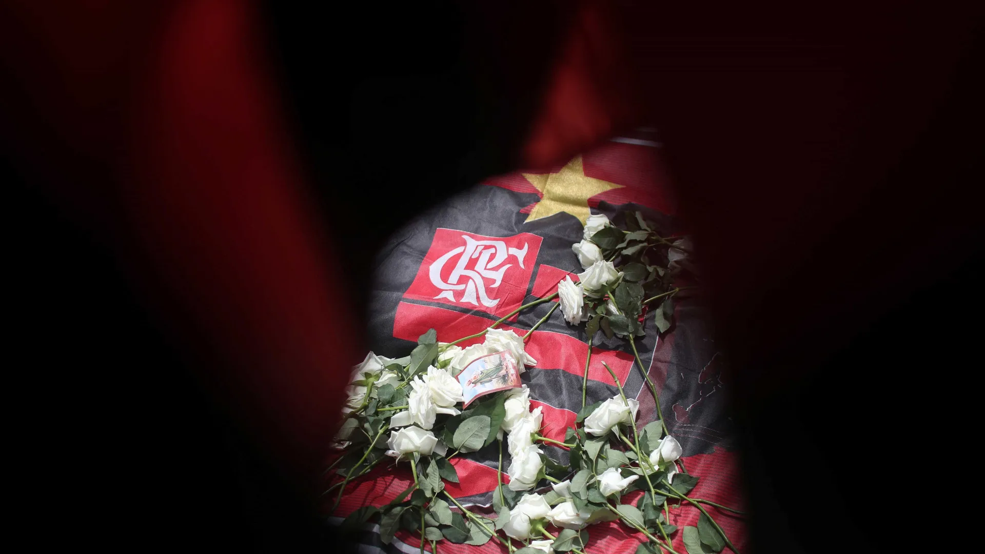 ninho-do-urubu:-familias-de-jovens-criticam-“falha-grave-da-justica”