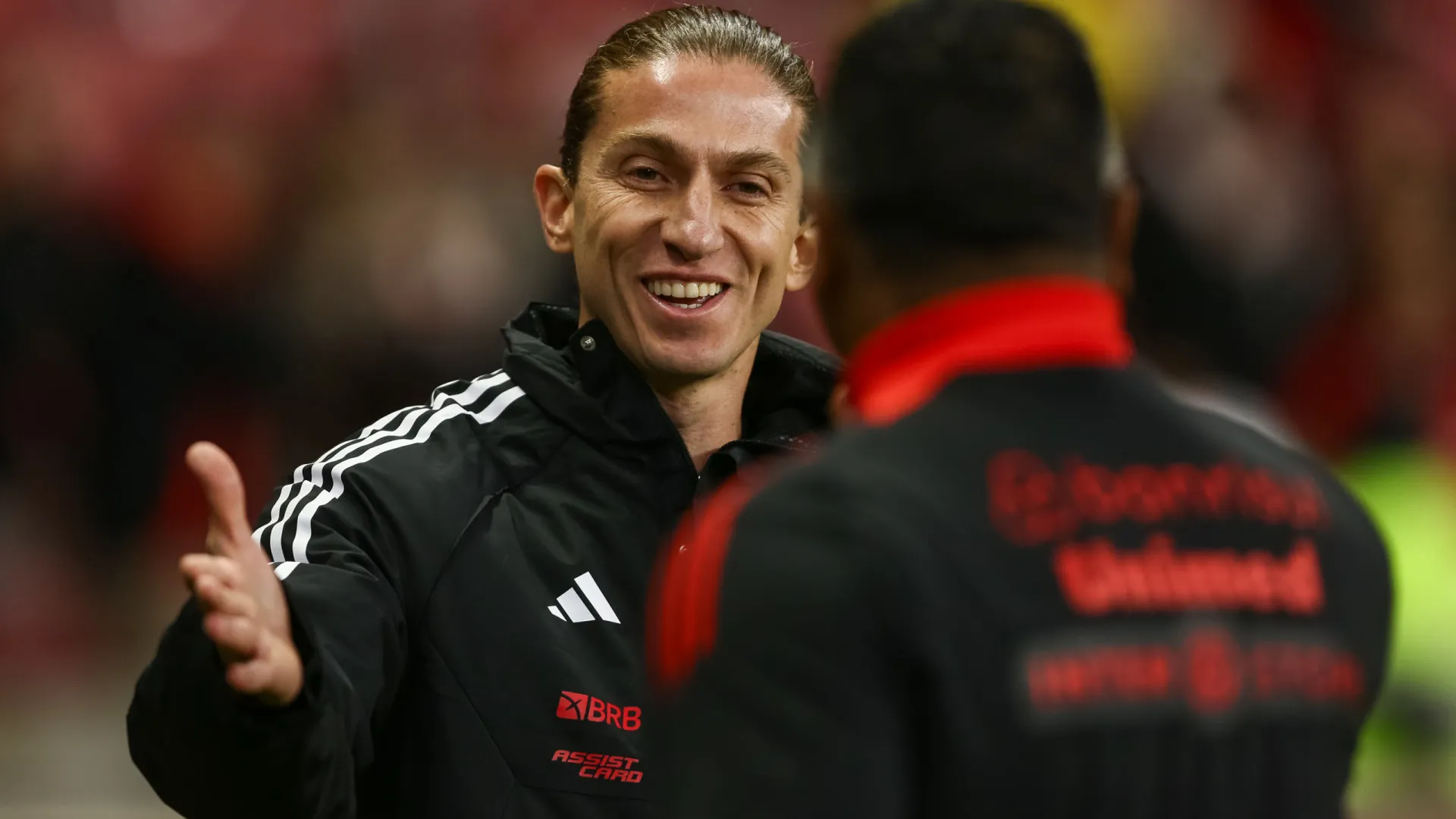 filipe-luis-elogia-flamengo-na-vitoria-sobre-o-racing:-‘este-time-quer-muito.-da-orgulho’