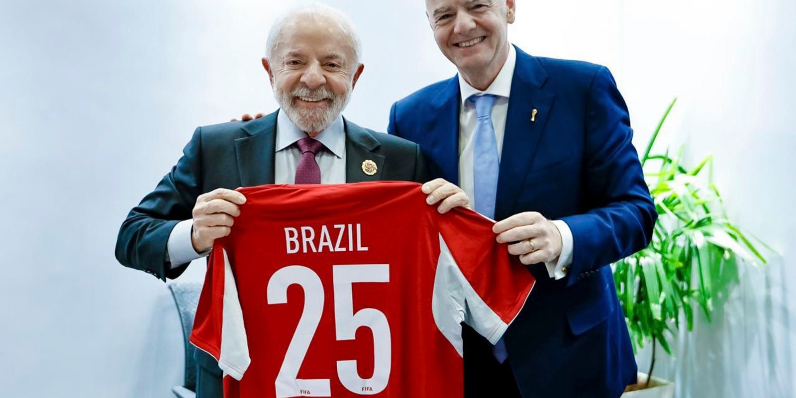 lula-convida-presidente-da-fifa-para-conhecer-universidade-do-esporte