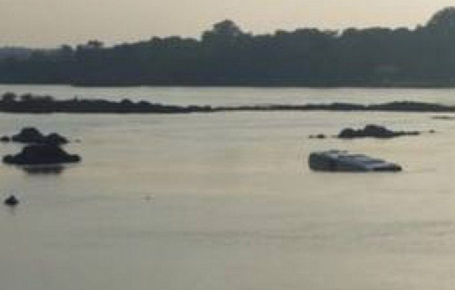 onibus-de-turismo-cai-no-rio-tocantins-e-motorista-que-dormia-no-bagageiro-morre