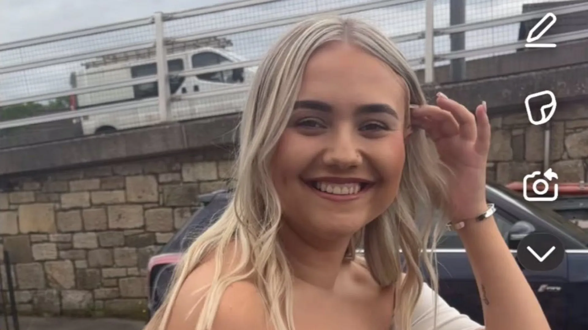 jovem-escocesa-finge-gravidez-e-engana-familia:-“fui-longe-demais”