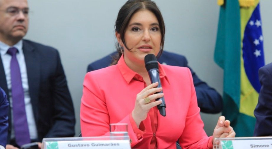 taxa-de-desemprego-e-a-menor-desde-2012,-divulga-a-ministra-simone-tebet