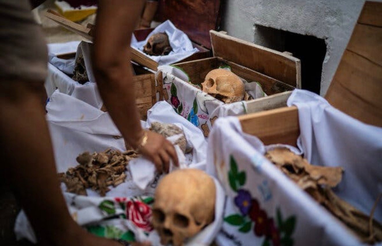 no-mexico,-finados-e-dia-de-desenterrar-e-limpar-ossos-dos-parentes-falecidos