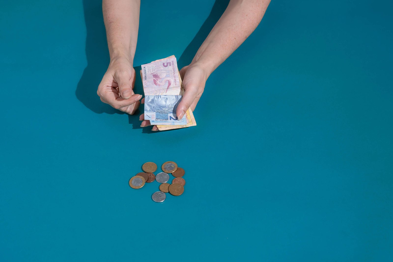 quase-metade-dos-brasileiros-nao-tem-dinheiro-guardado-para-imprevistos,-diz-datafolha