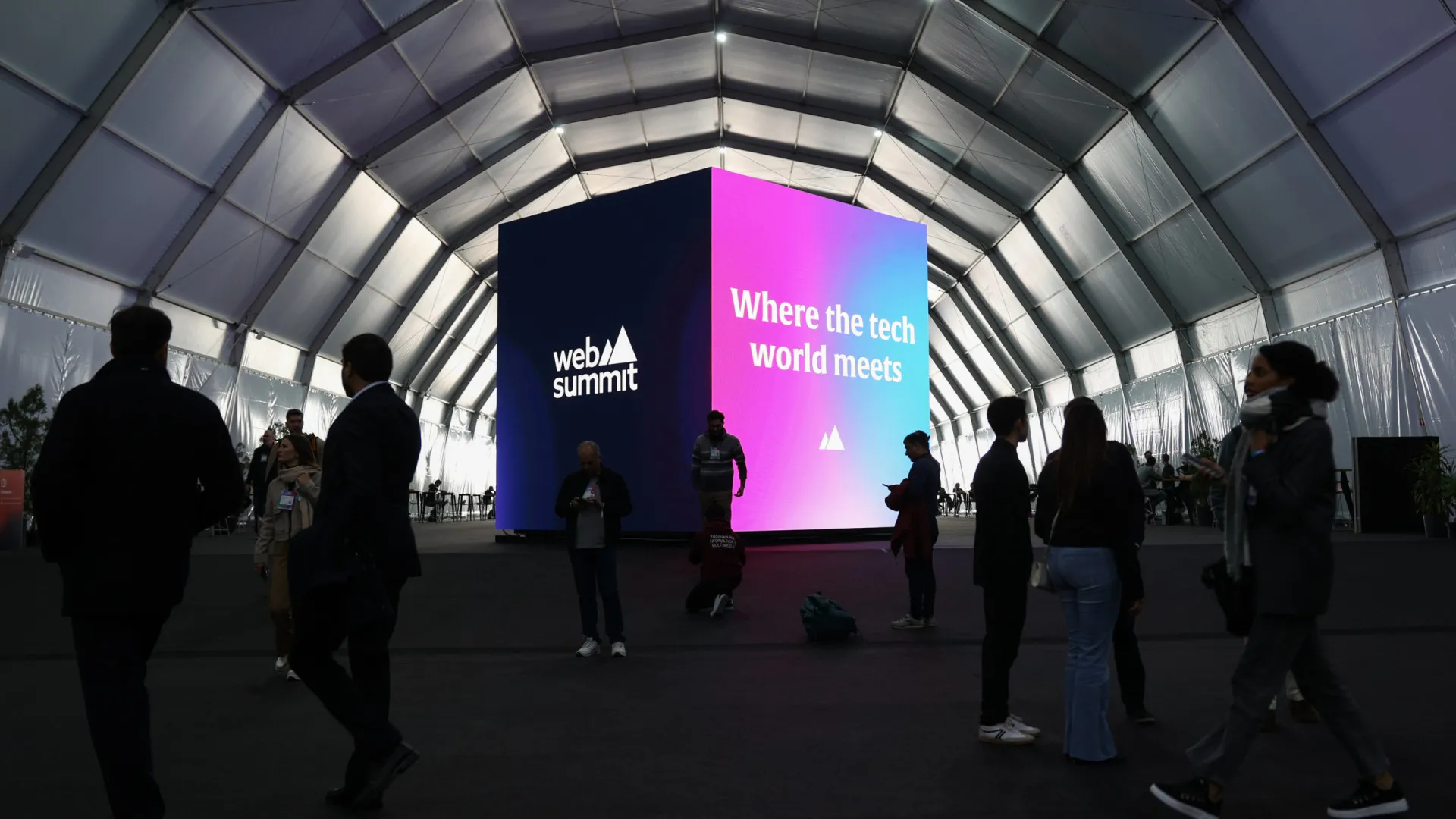 brasil-leva-mais-de-300-startups-para-o-web-summit-lisboa-2025