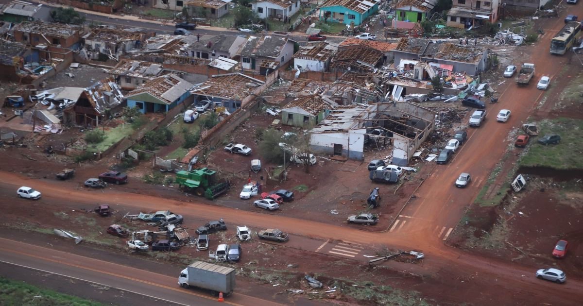 vitimas-de-tornado-no-pr-podem-antecipar-beneficios-do-inss,-diz-ministerio