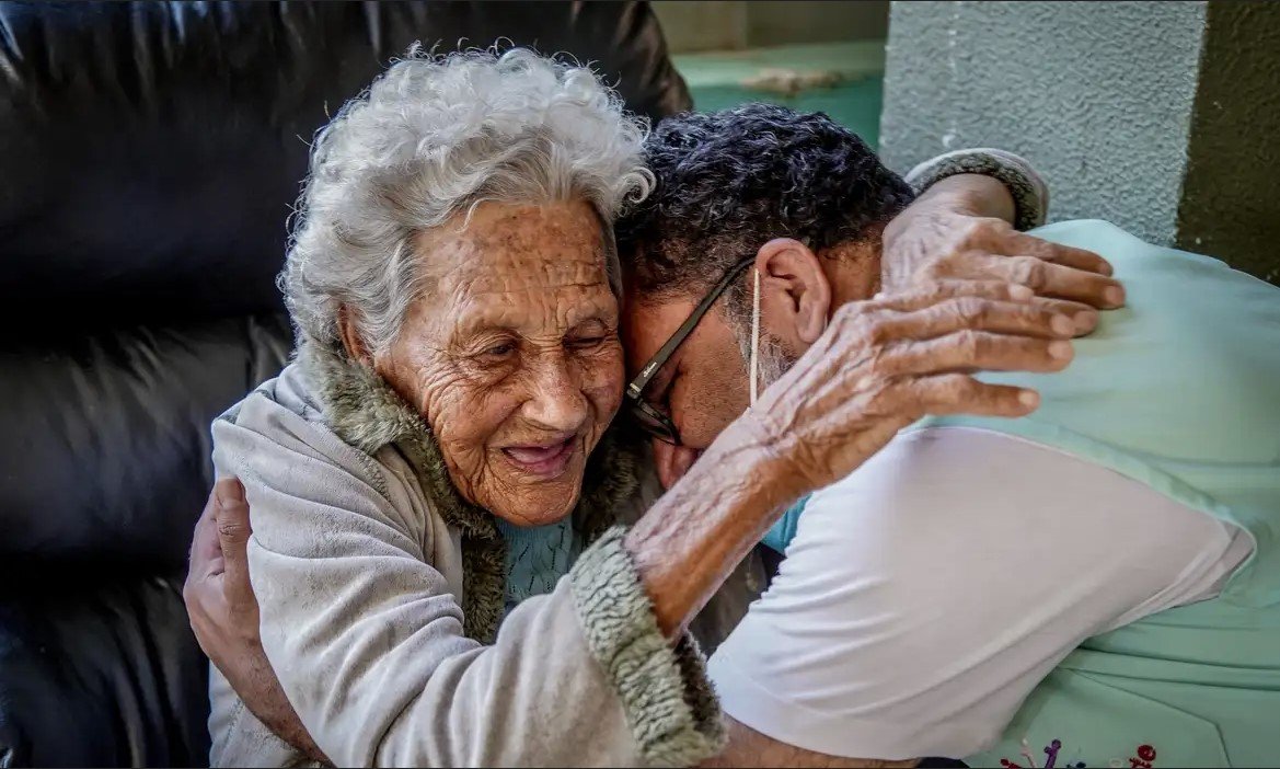 redacao-do-enem-2025-aborda-as-perspectivas-para-o-envelhecimento