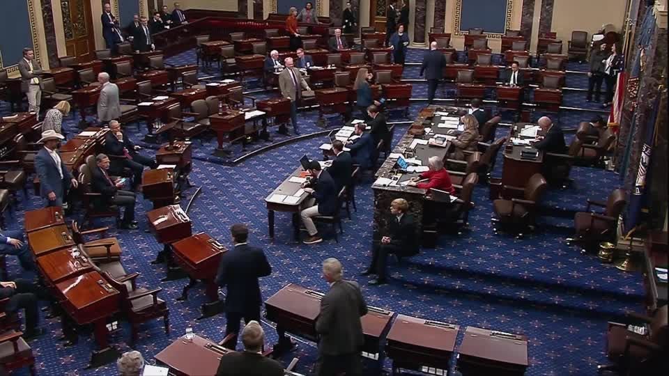 senado-dos-eua-aprova-projeto-de-lei-para-encerrar-paralisacao-do-governo