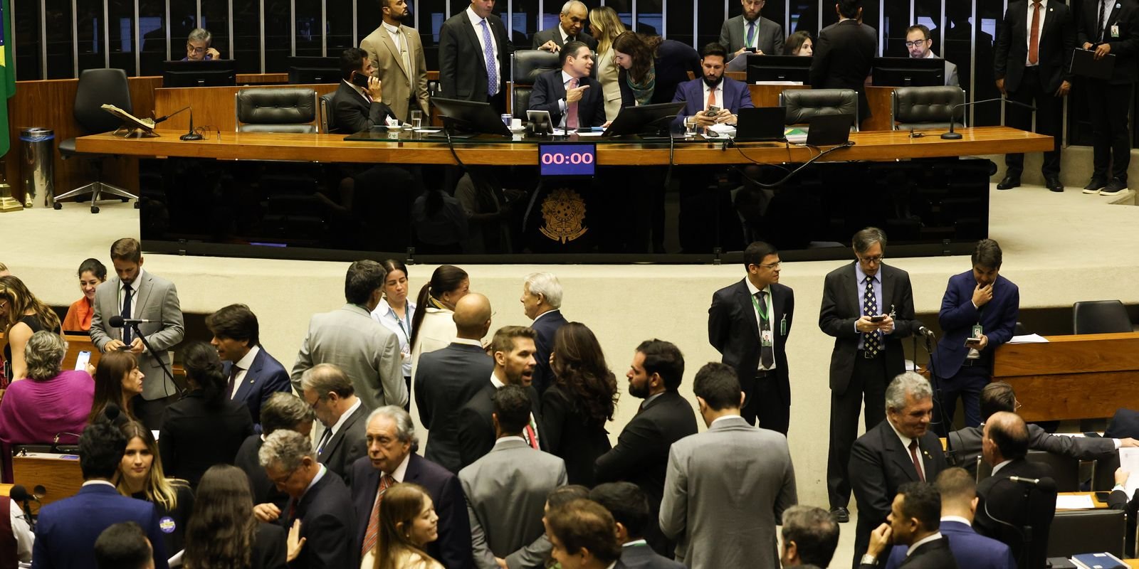 camara-pode-votar-pl-antifaccao-na-terca-feira-(11)