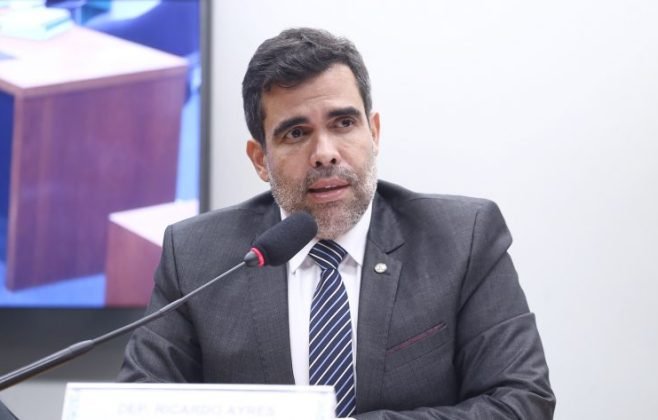 comissao-aprova-projeto-que-condiciona-o-seguro-desemprego-a-prestacao-de-servico-em-orgao-publico