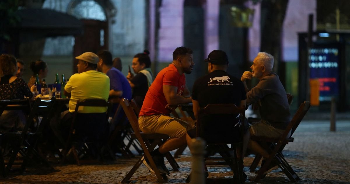 setor-de-servicos-do-brasil-cresce-0,6%-em-setembro,-diz-ibge