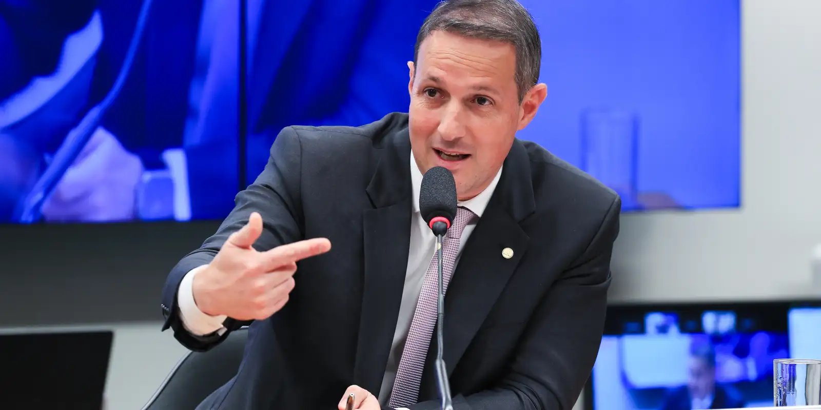 derrite-apresenta-novo-texto-do-marco-legal-contra-o-crime