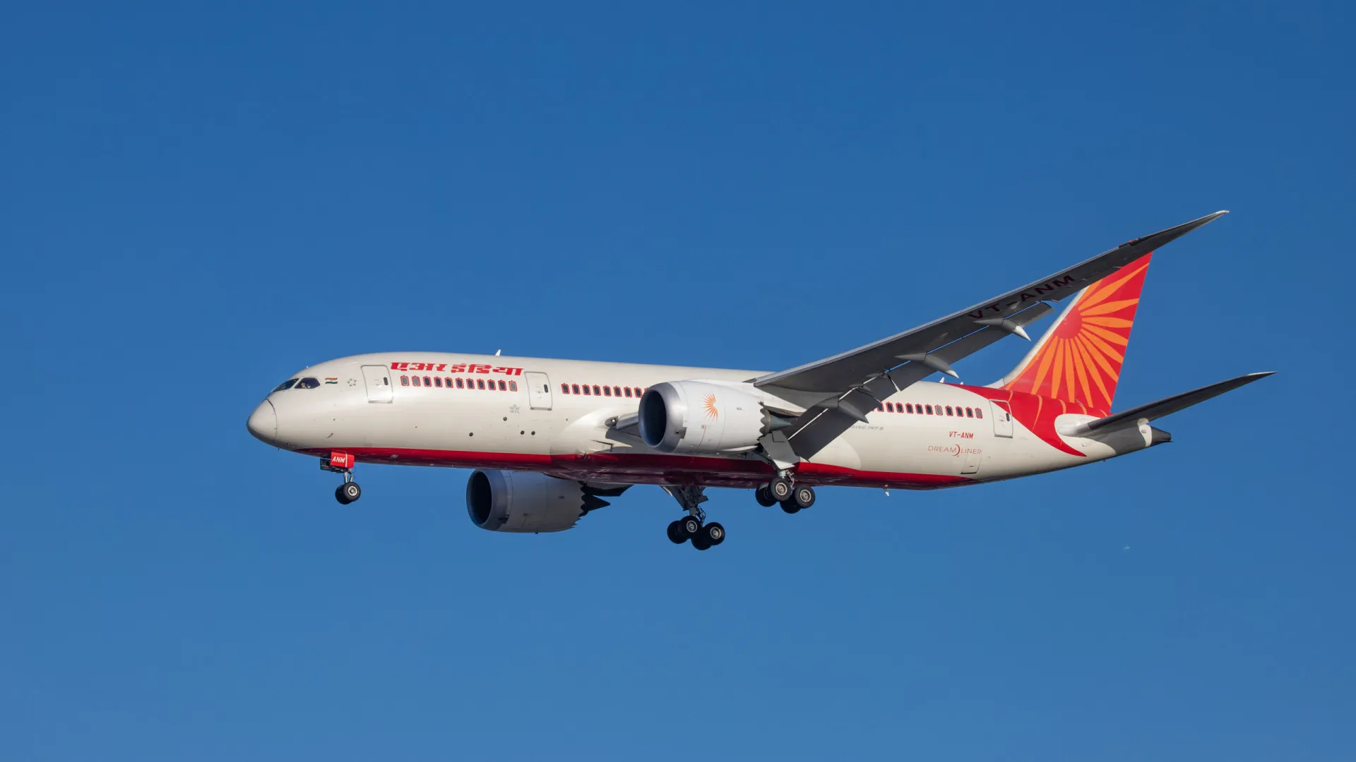 aviao-da-air-india-faz-pouso-de-emergencia-por-ameaca-de-bomba