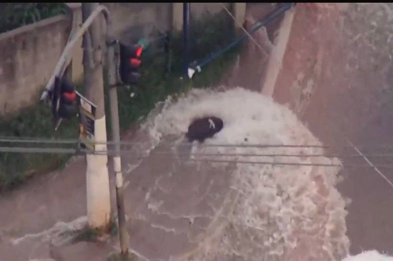 rompimento-de-adutora-da-sabesp-causou-alagamentos-na-zona-norte-de-sp