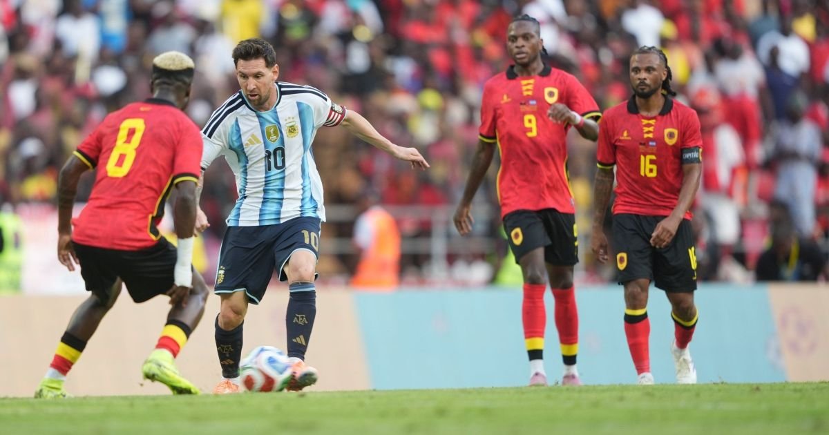 messi-e-ovacionado,-e-argentina-vence-angola-em-amistoso-em-luanda