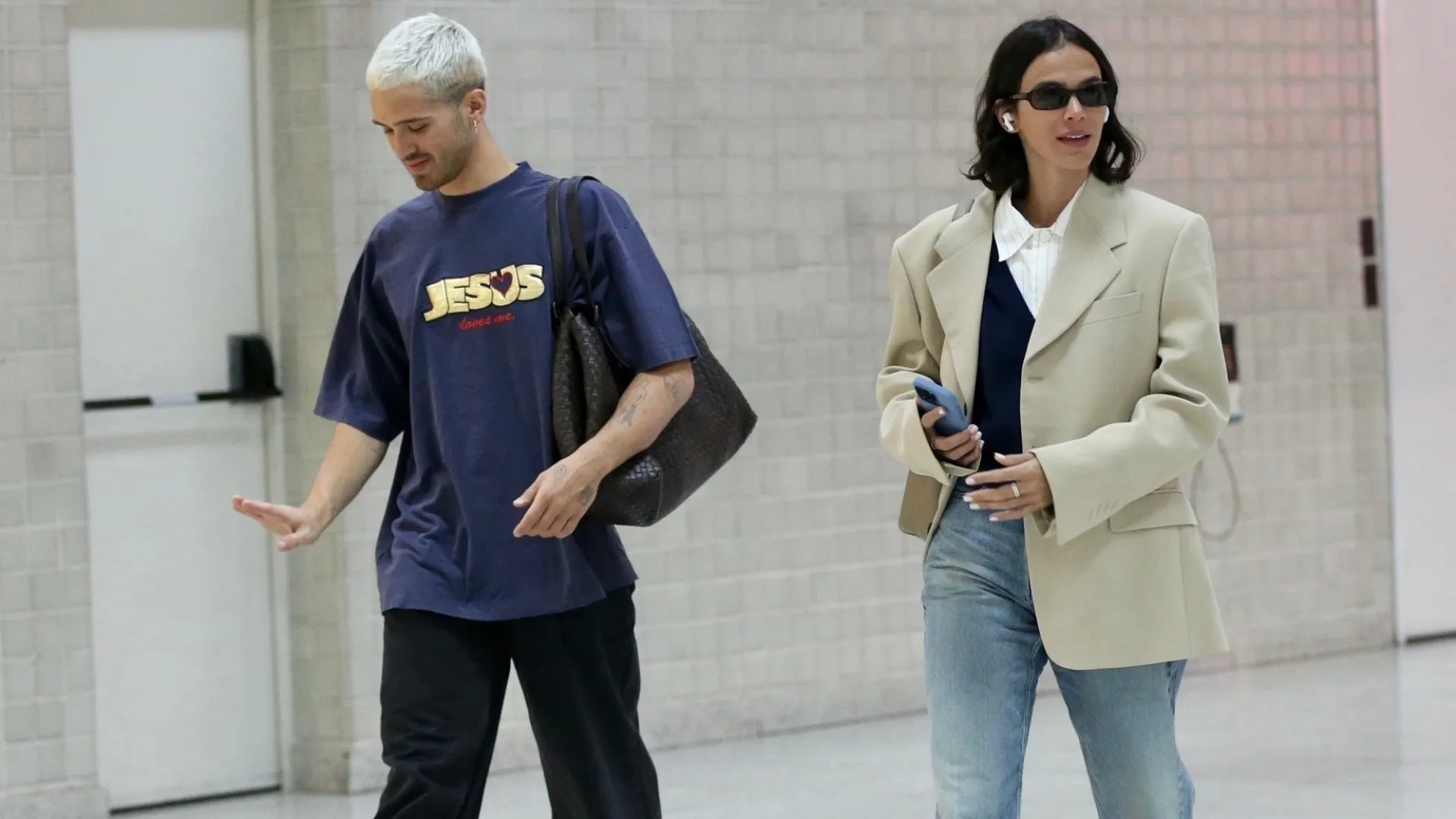 bruna-marquezine-revela-ter-guarda-compartilhada-de-cachorros-com-joao-guilherme