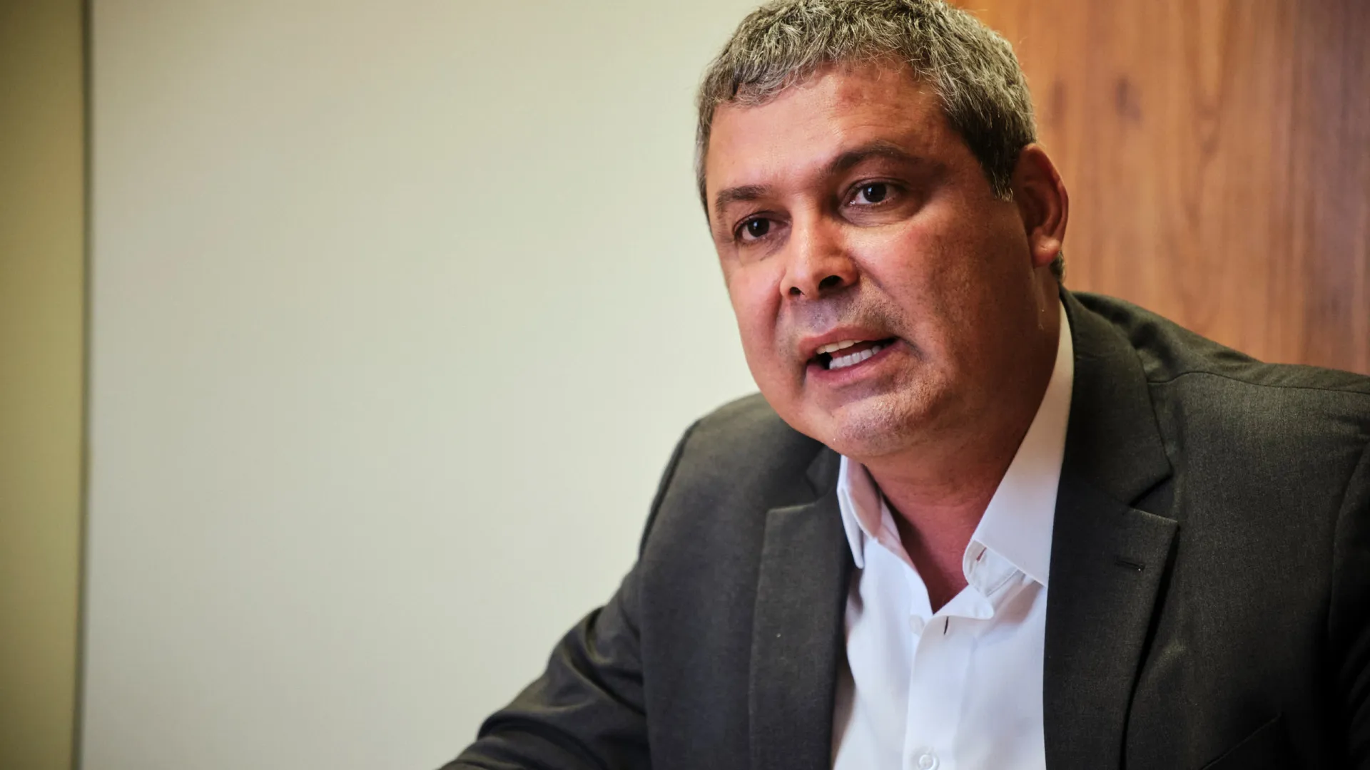 lindbergh-propoe-mudanca-em-regra-de-cassacao-de-mandato-por-faltas