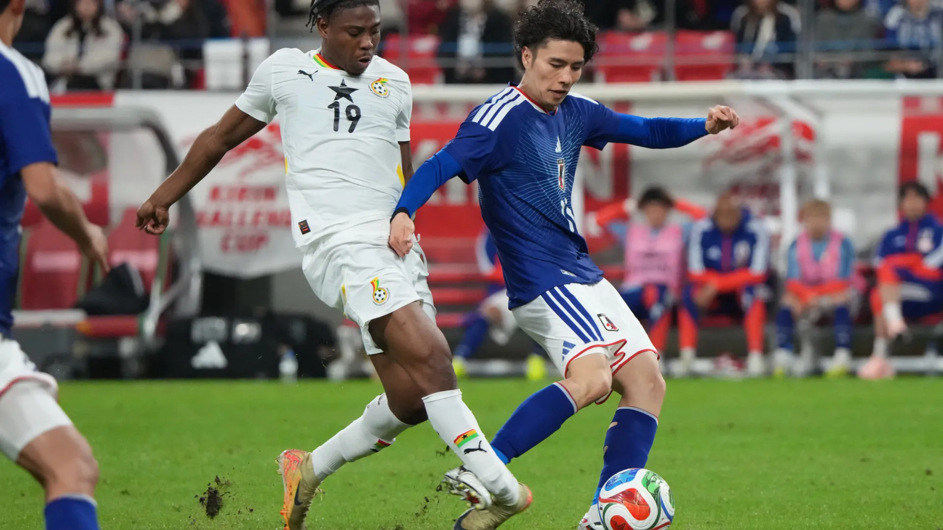 imagem-forte!-jogador-sofre-fratura-impactante-durante-partida;-video