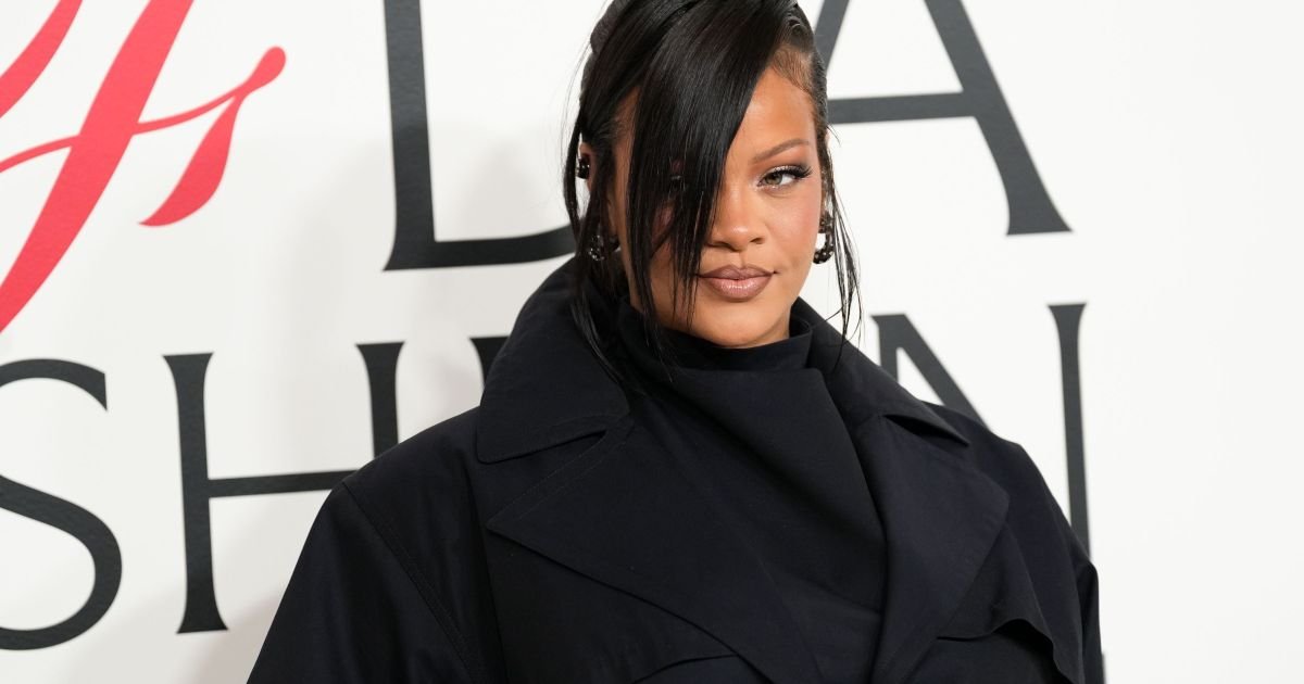 rihanna-faz-primeira-aparicao-publica-com-a-filha;-veja-foto