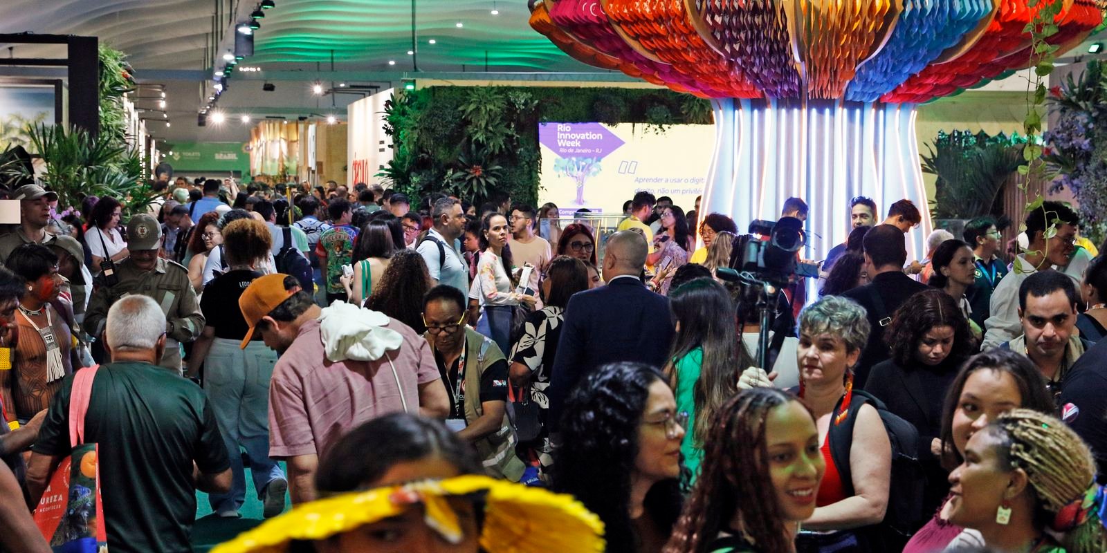 jovens-discutem-transicao-energetica-e-periferia-na-cop30