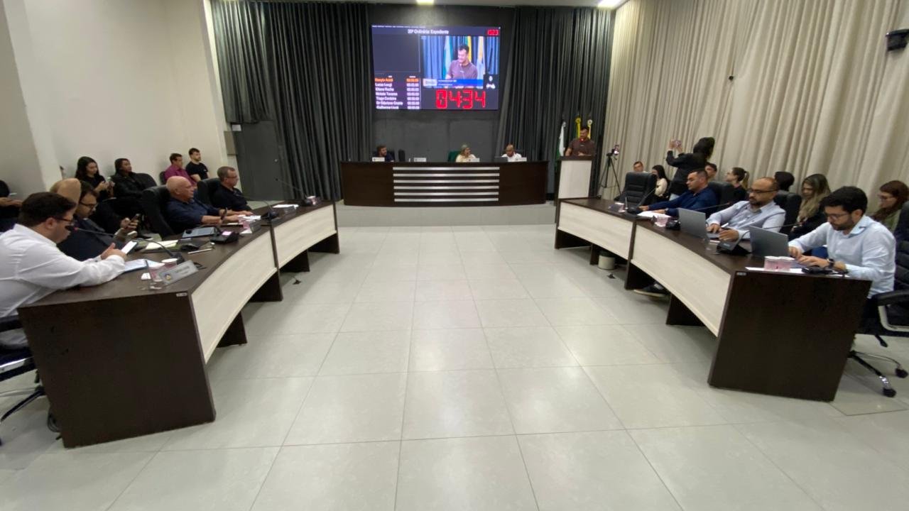 vereadores-aprovam-projeto-de-lei-do-banco-rosa-em-apucarana