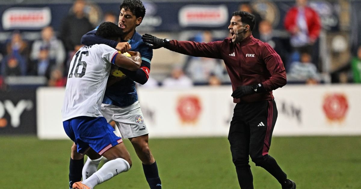 zagueiro-do-palmeiras-sera-poupado-de-amistoso-do-paraguai;-saiba-motivo