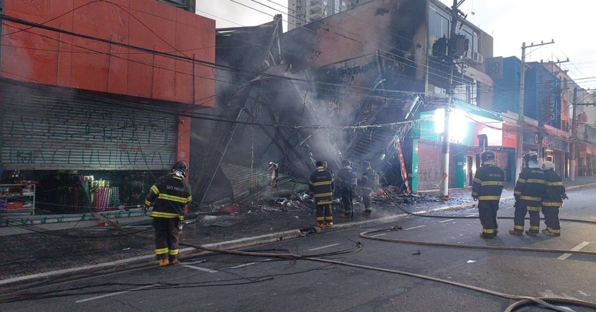 incendio-de-grandes-proporcoes-atinge-residencias-em-sao-bernardo-do-campo