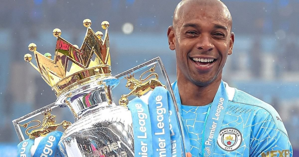 idolo-do-athletico-pr-e-do-city,-fernandinho-se-aposenta:-“estou-cansado”