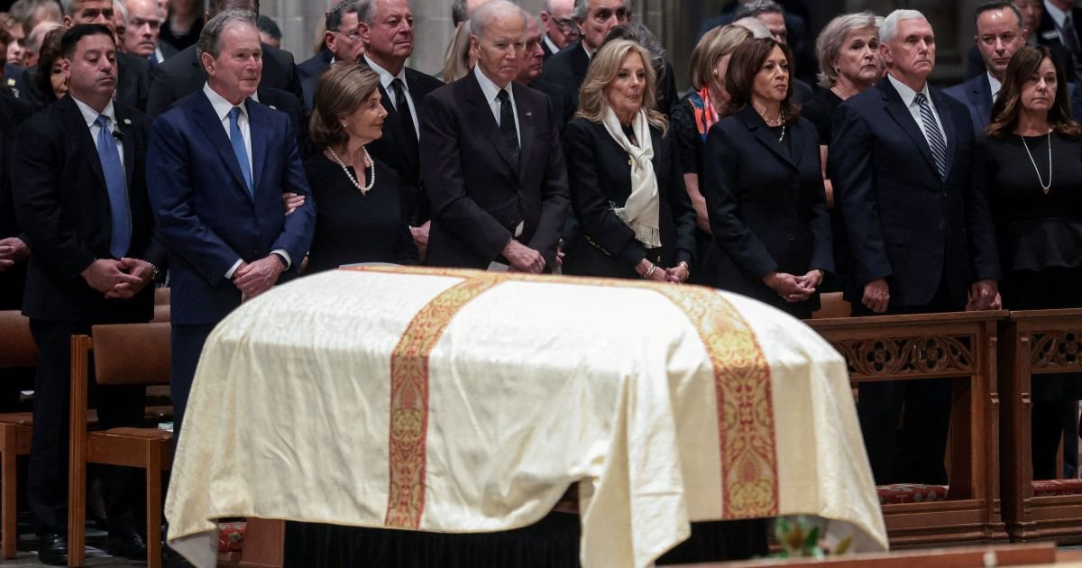 biden-e-bush-comparecem-a-funeral-de-dick-cheney;-trump-fica-de-fora
