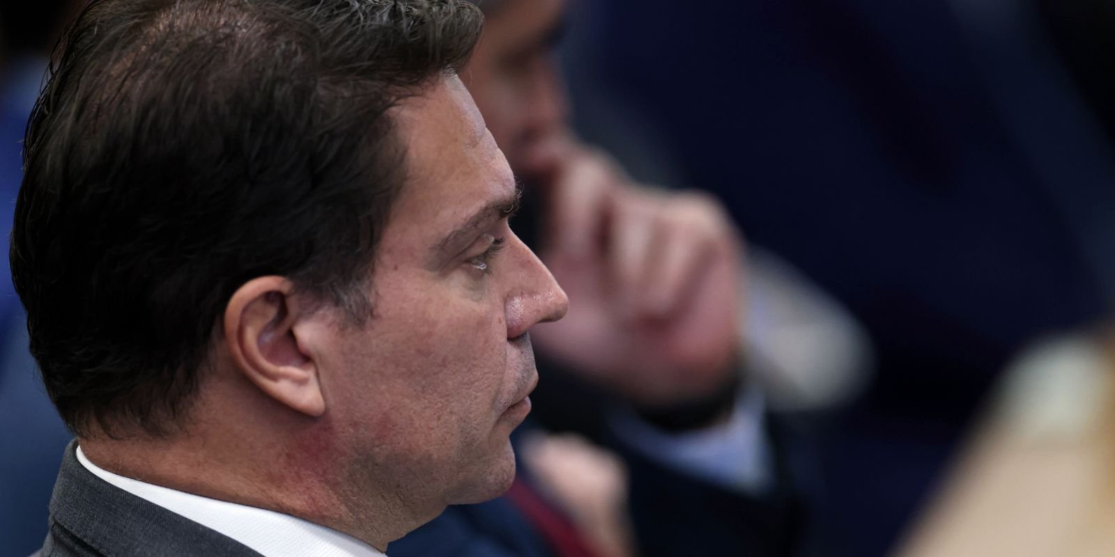 moraes-decreta-prisao-de-alexandre-ramagem,-que-esta-no-exterior