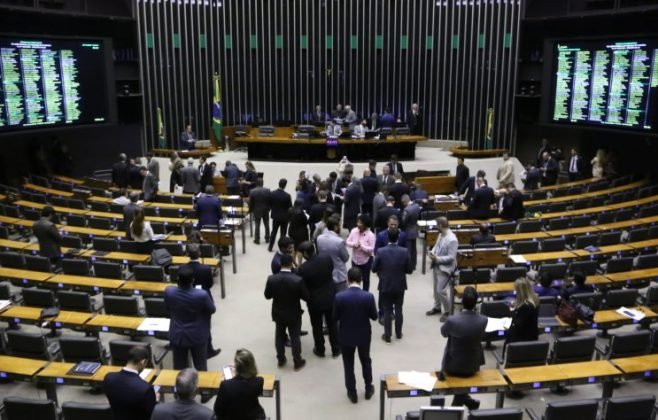 camara-aprova-dispensa-de-licitacao-em-obras-executadas-pelo-exercito-em-parceria-com-orgaos-publicos