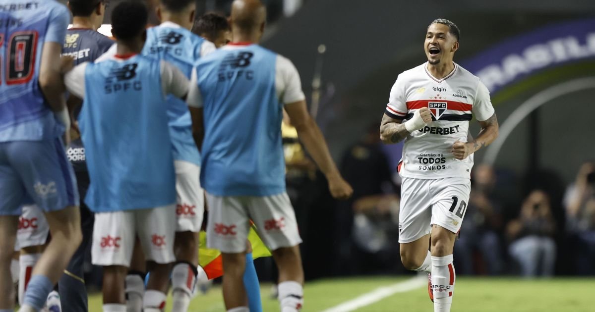 sao-paulo:-crespo-perde-luciano-por-lesao-e-tem-baixas-no-ataque