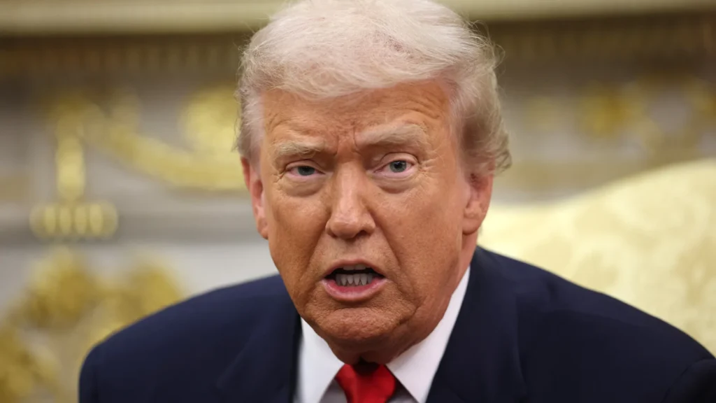 trump-diz-que-documentos-assinados-por-biden-com-caneta-automatica-sao-nulos