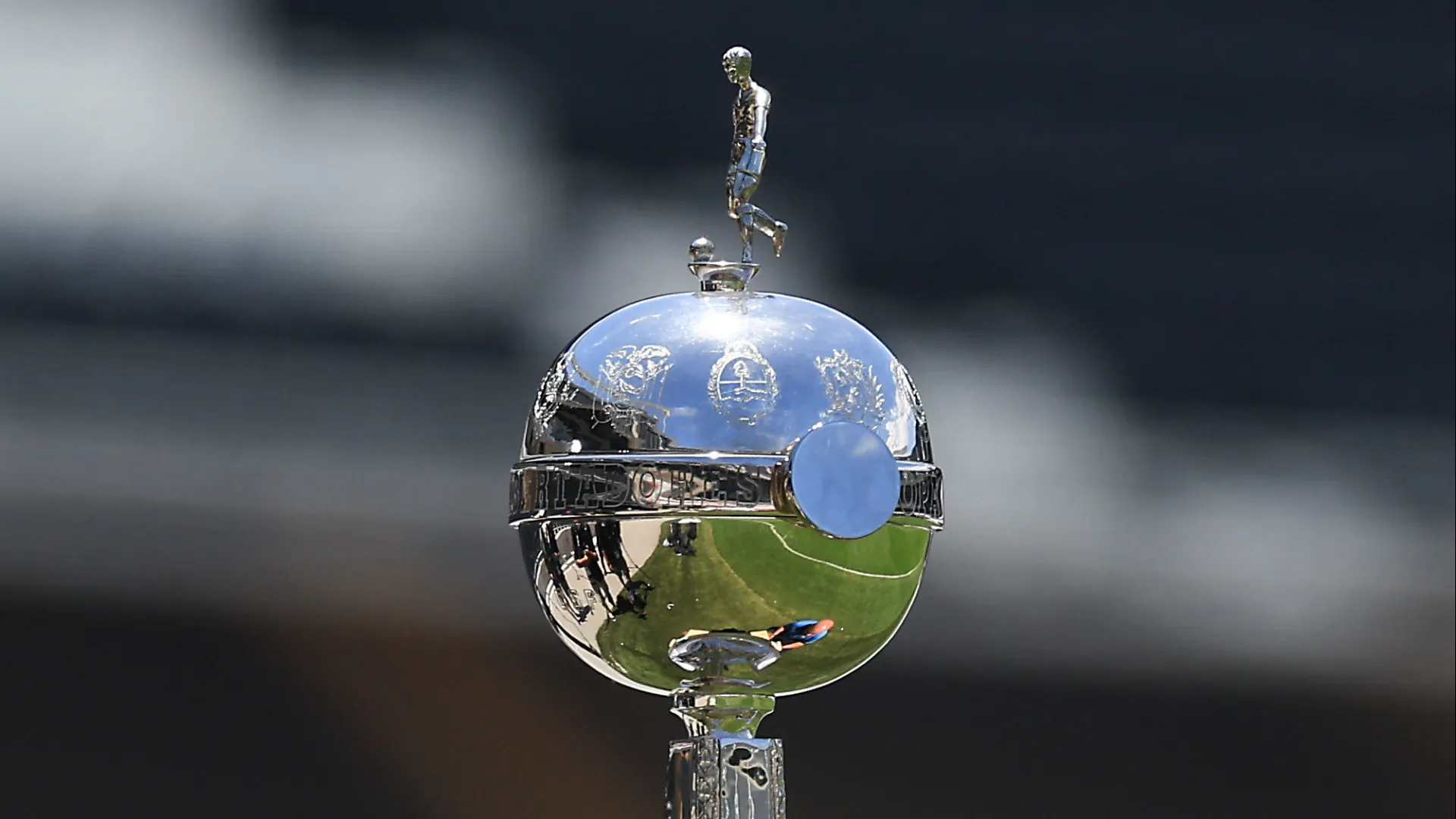 brasil-iguala-argentina-no-topo-da-libertadores,-com-25-titulos