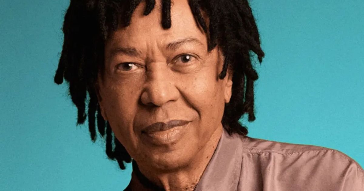 djavan-celebra-50-anos-de-carreira-em-turne-especial;-veja-data-e-valores