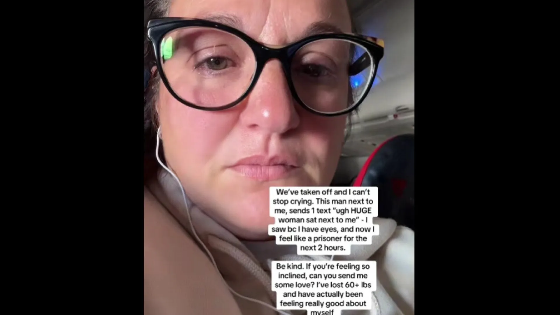 mulher-chora-em-voo-apos-passageiro-enviar-mensagem-cruel-sobre-ela