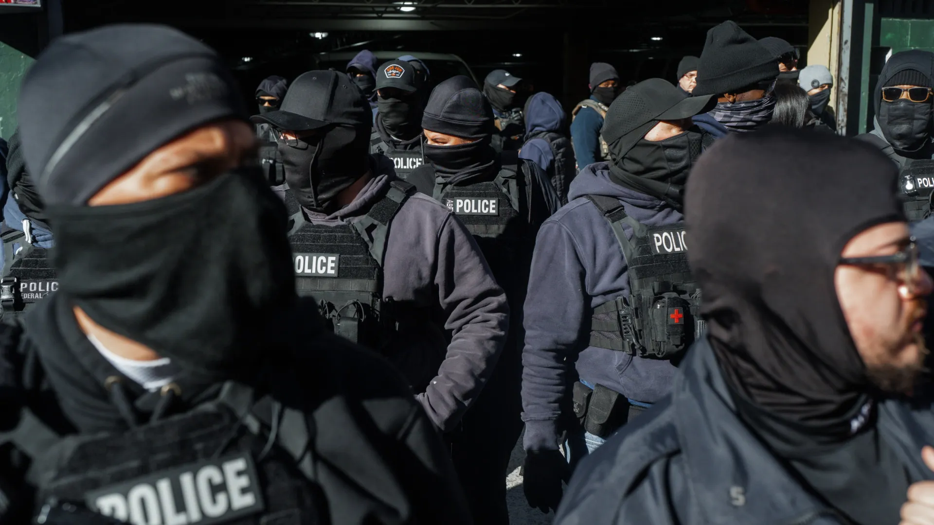 eua:-departamento-de-justica-demite-8-juizes-que-trabalhavam-em-imigracao