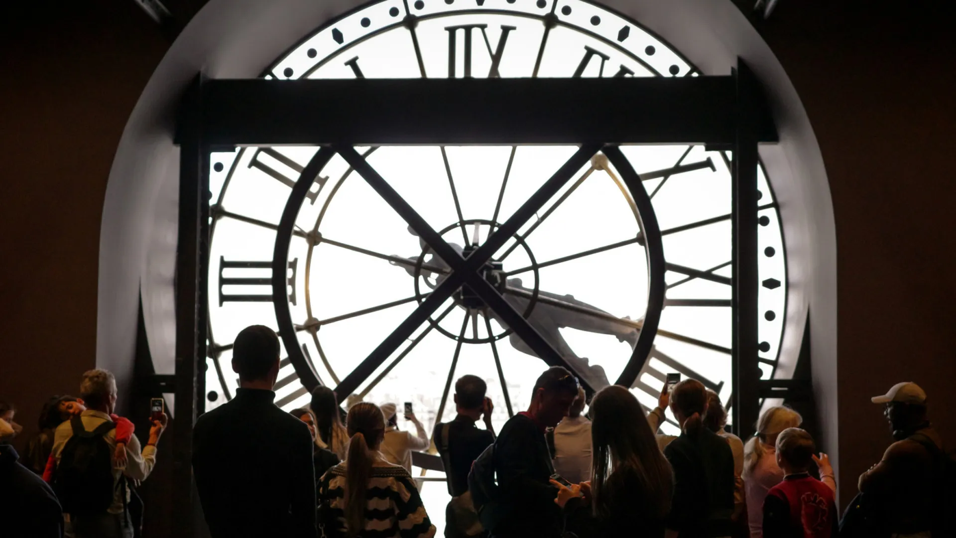 e-possivel-viajar-no-tempo?-ha-pais-que-brinca-com-isso