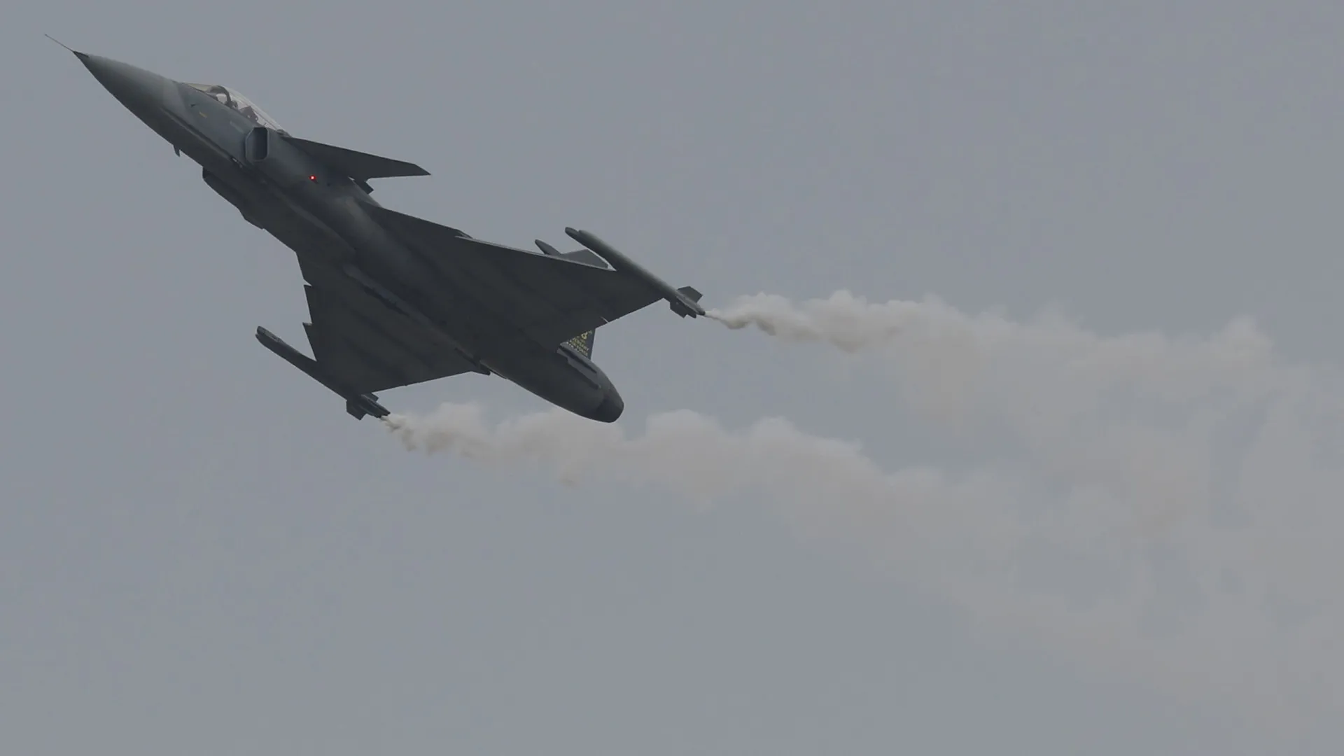 tailandia-lanca-ataque-aereo-na-fronteira-com-o-camboja