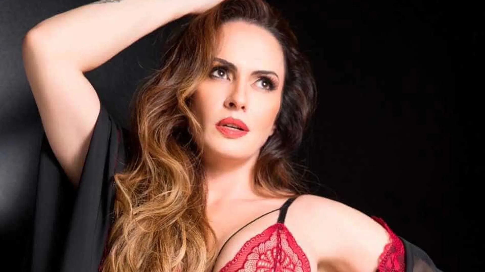 lembra-dela?-nubia-oliiver-lista-dez-famosos-com-quem-ja-transou